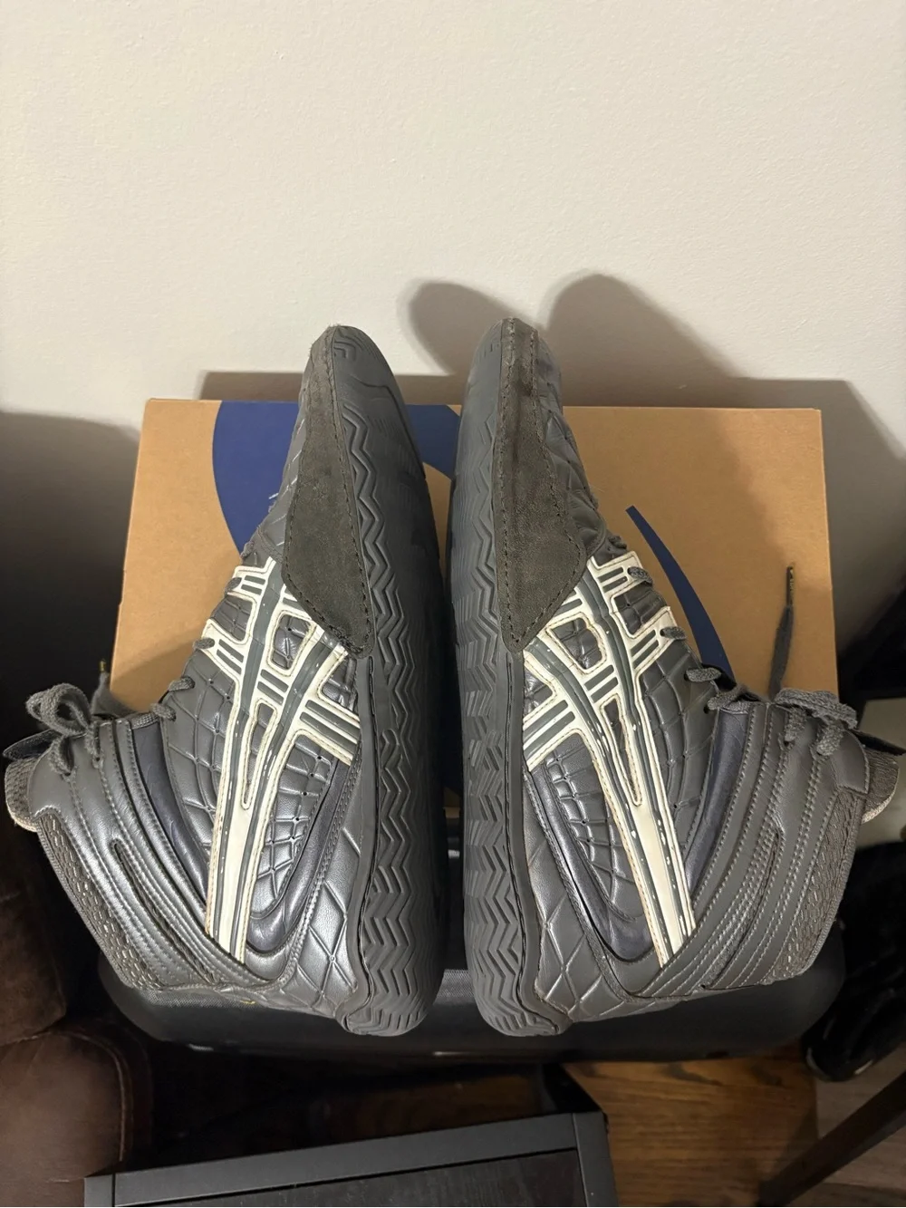 Rare Vintage Asics Gel Assault Wrestling Shoes Size 12 JY502 Gray/White